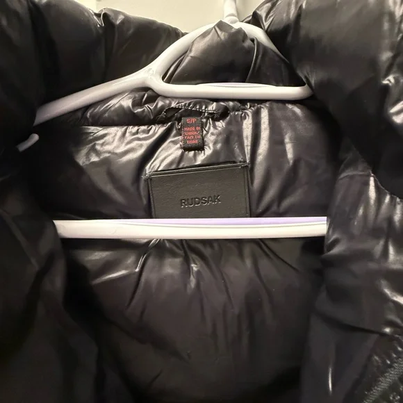 NEW RUDSAK Small Black Puffer Jacket - Picture 3 of 3